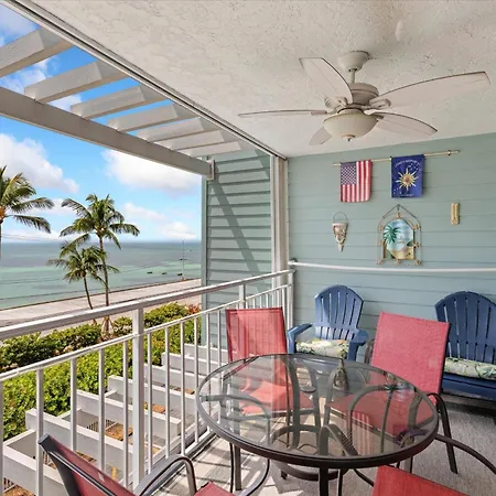 Villa Oceanfront Oasis